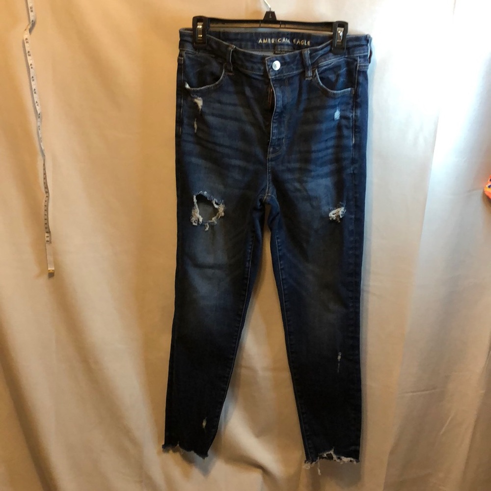 American eagle super Hi Rise jogging crop. Size 12
